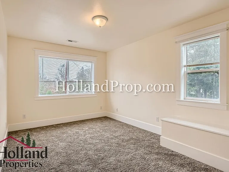 3228 SE Filbert St — Photo 20