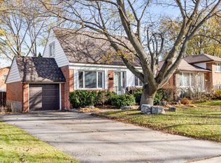 1587 Muir Rd, Mississauga, ON L5E2J3