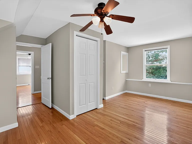 6410 Cavalier Dr — Photo 17