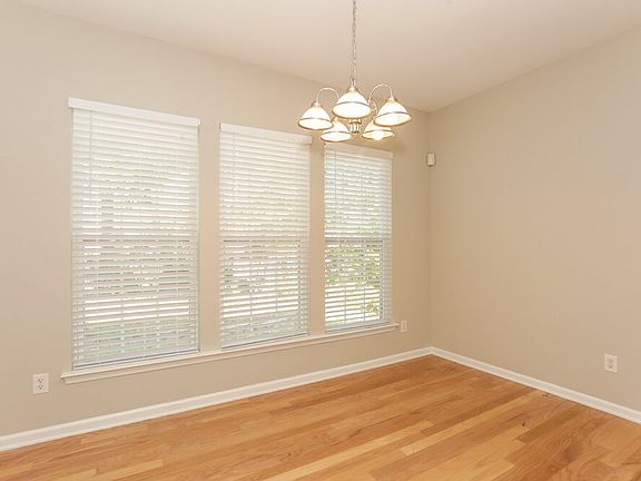 4th image of 2542 Carmathen Rd