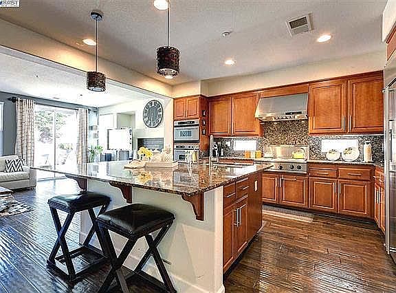 5th image of 5979 Penwood Ln