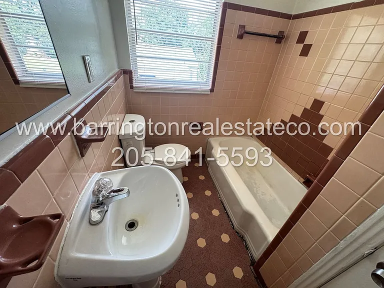 7776 Vienna Ave — Photo 4