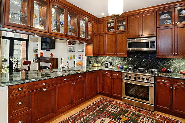 Sold by Corcoran | media 28