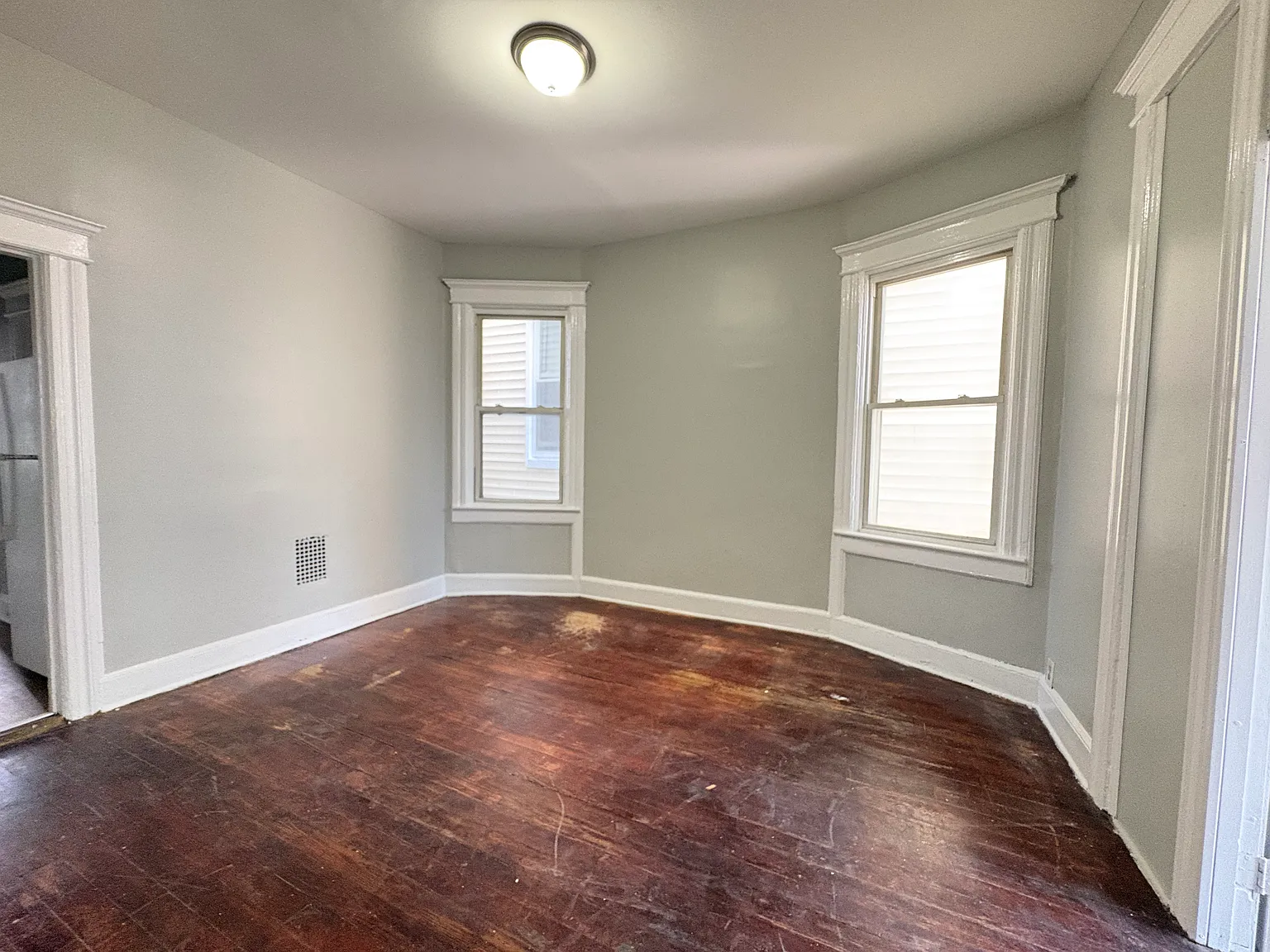 312 Armstrong Ave — Photo 4