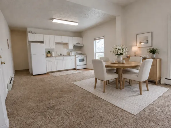 218 Michigan St #4, Petoskey, MI 49770