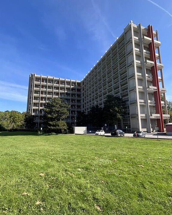 1st image of 350 Quigley Rd #147