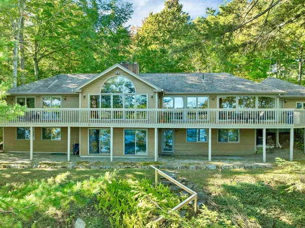 6 Wyanoke Gate Lane, Wolfeboro, NH 03894