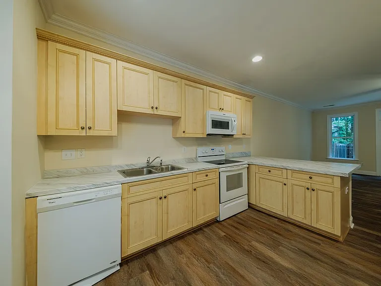 8 Hydrangea Ct — Photo 6