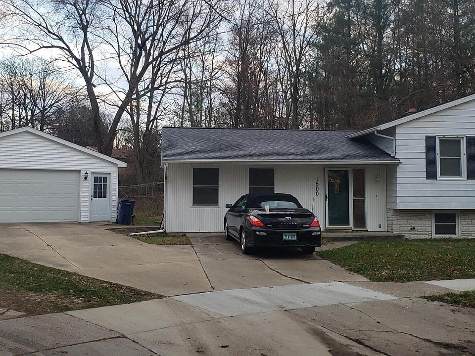 1st image of 1500 Annie Ave NW