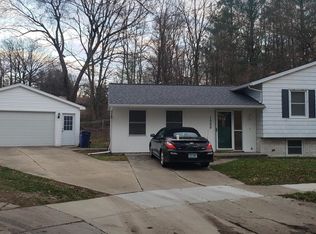 1500 Annie Ave NW, Grand Rapids, MI 49504