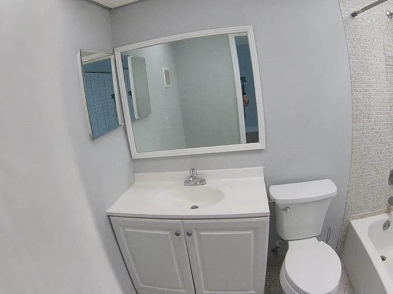 258 Normandy F — Photo 19