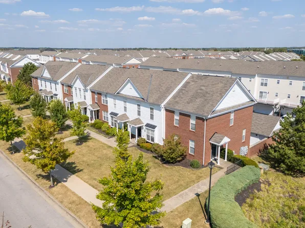 2452 Ogden Way, Lexington, KY 40509