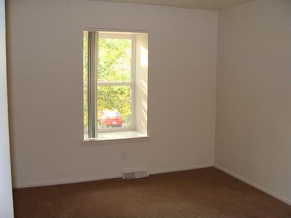2nd image of 8411 Chatsworth Ct