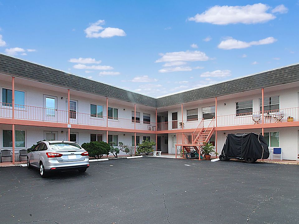 1st image of 201 Park Apts 220 Park Blvd N