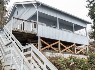 8104 SW Hawthorne Ln, Vashon, WA 98070