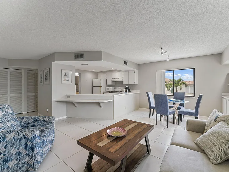 1605 S US Highway 1 #D301 — Photo 12