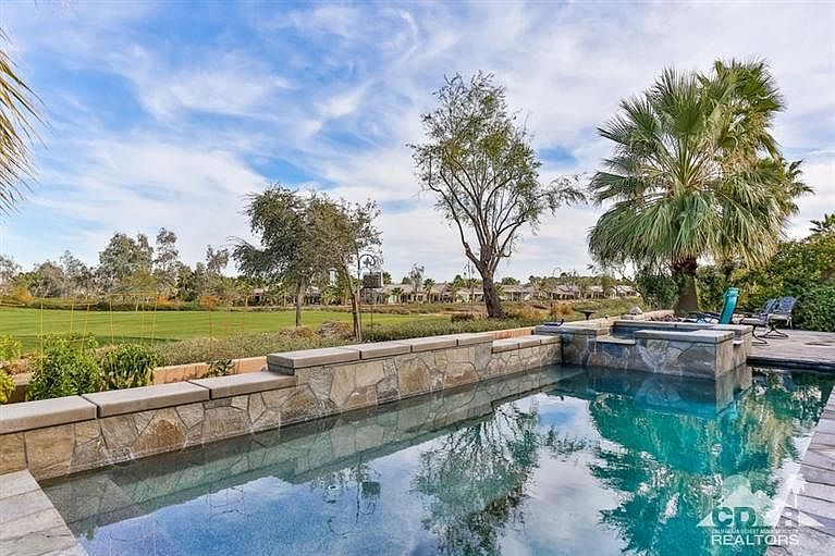 1st image of 61480 Topaz Dr