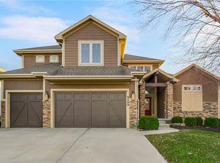 9509 W 164th St, Overland Park, KS 66085