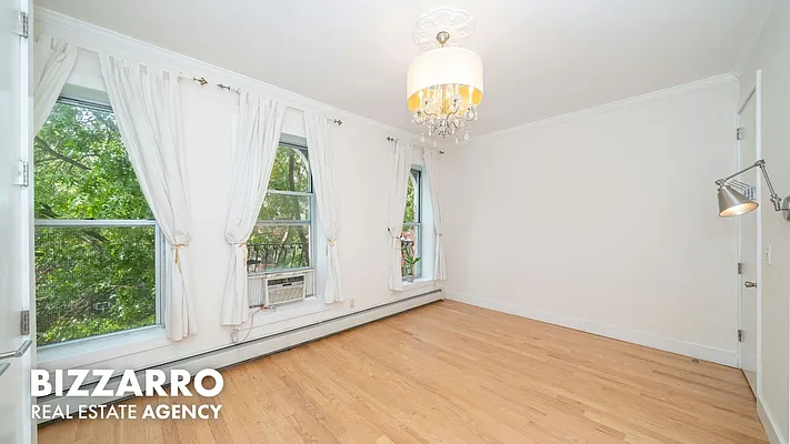 Bedroom, photo 1