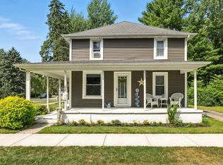 22 Church St, Croswell, MI 48422