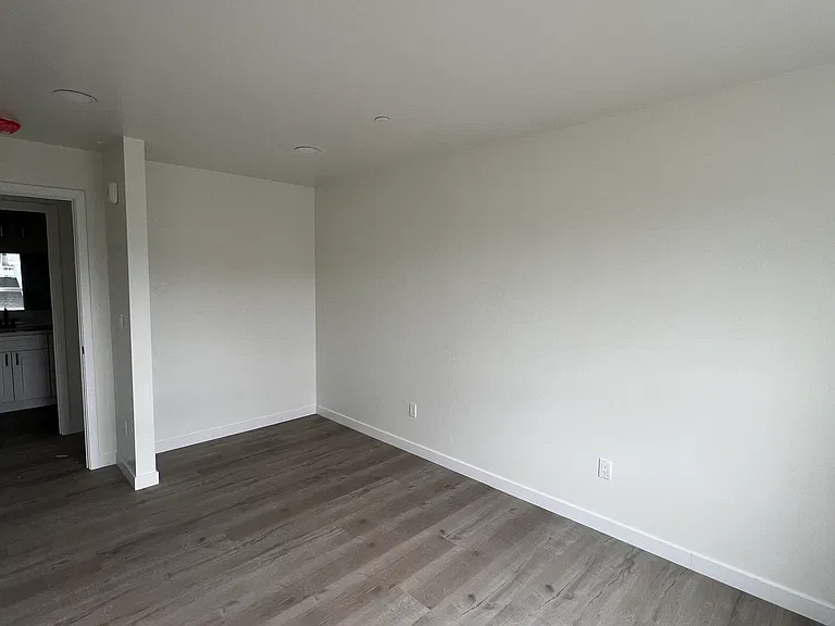 411 N 21st St #203 — Photo 31