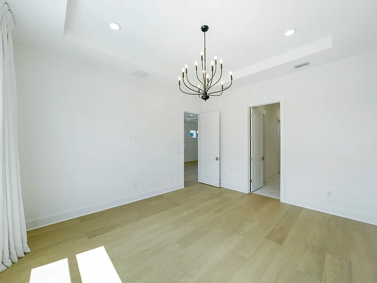 1615 Pathways Dr — Photo 17