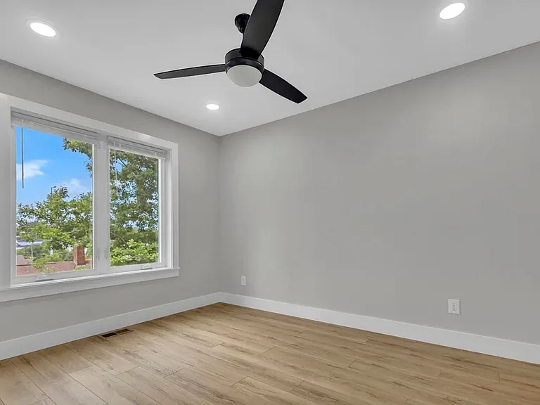 307 W Kenwood Dr — Photo 24