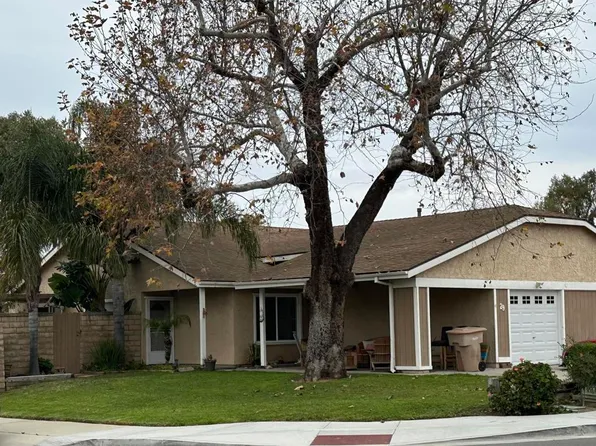 29 Abrazo Dr, Camarillo, CA 93012