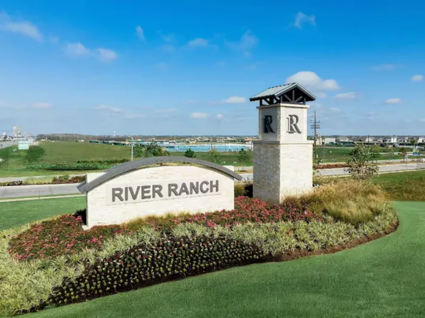 1762 E Peach Creek Dr Unit B, Dayton, TX 77535