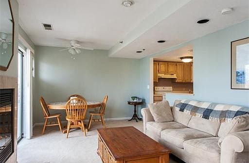 4th image of 200 Falls Blvd Unit C305