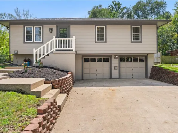 1504 Lawndale Ave, Pleasant Hill, MO 64080
