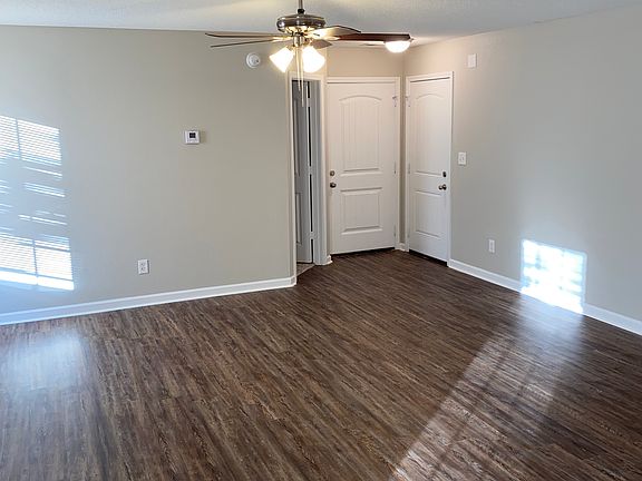 5th image of 9977 Branley Oak Dr