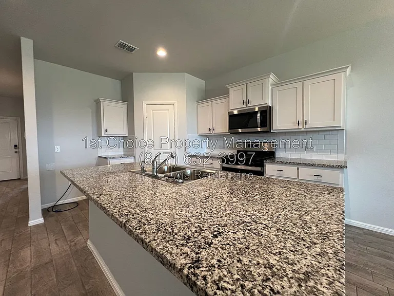 912 Rothville Ln — Photo 43