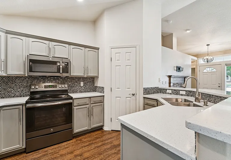 8284 W Galactic Ct — Photo 11