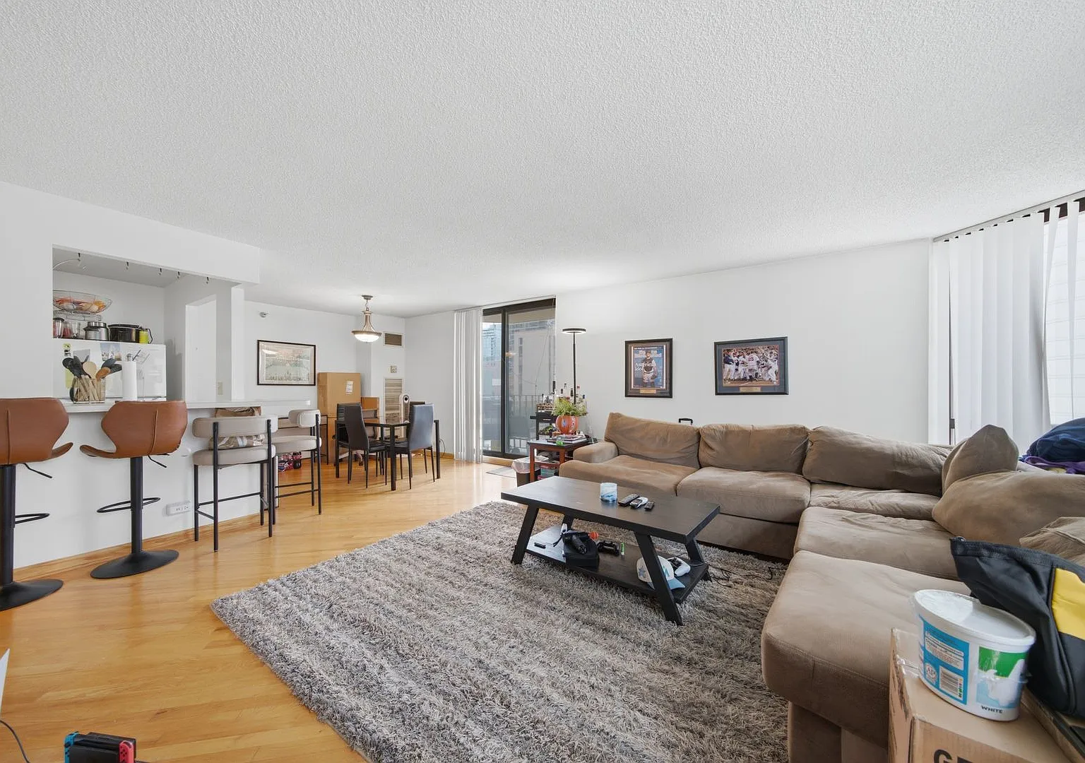 70 W. Huron Unit 502 - 2 Bed / 2 Bath — Photo 2