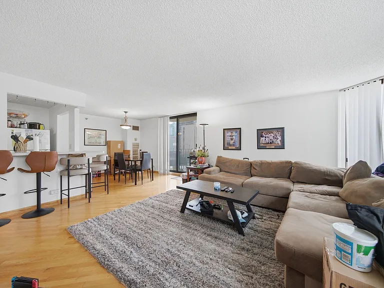 70 W Huron St #502 — Photo 1