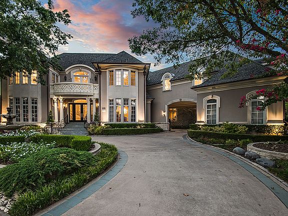 3rd image of 3805 Silver Falls Ct