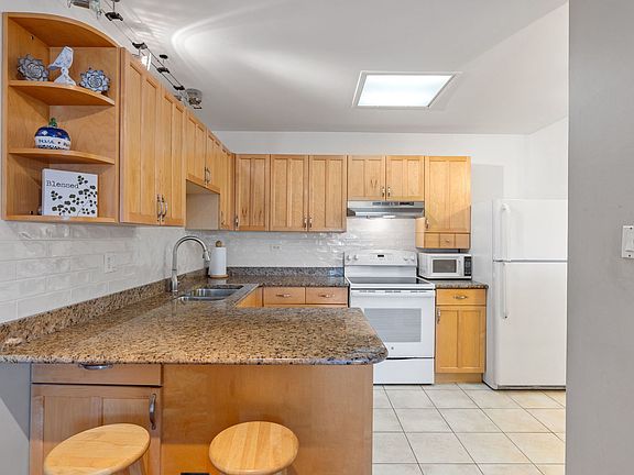5th image of 4221 Saratoga Ave APT 411A