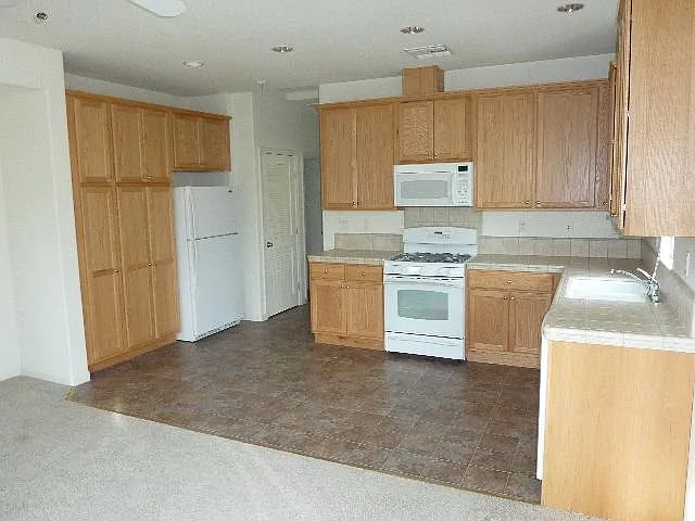 432 Constantine Ct #2 — Photo 4