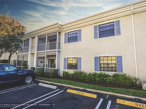 3rd image of 160 Cypress Club Dr APT 632