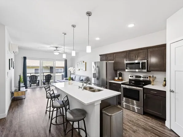 1601 N Windsor Avenue #208, Cottage Grove, WI 53527