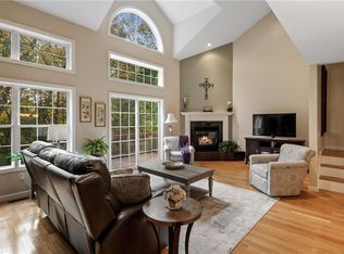 34 Alpine Way, North Smithfield, RI 02896