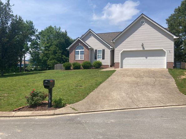 1138 Lightning Dr, Soddy Daisy, TN 37379