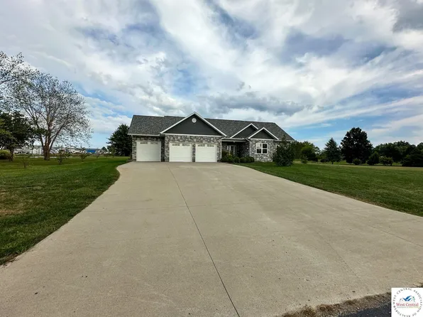 7 Wilhelm Dr, Versailles, MO 65084