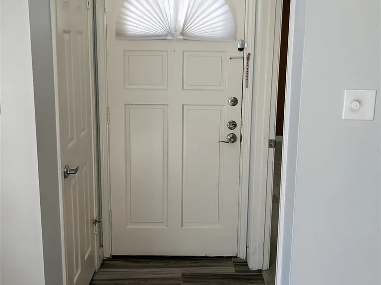 2529 Rio Grande St #6 — Photo 2
