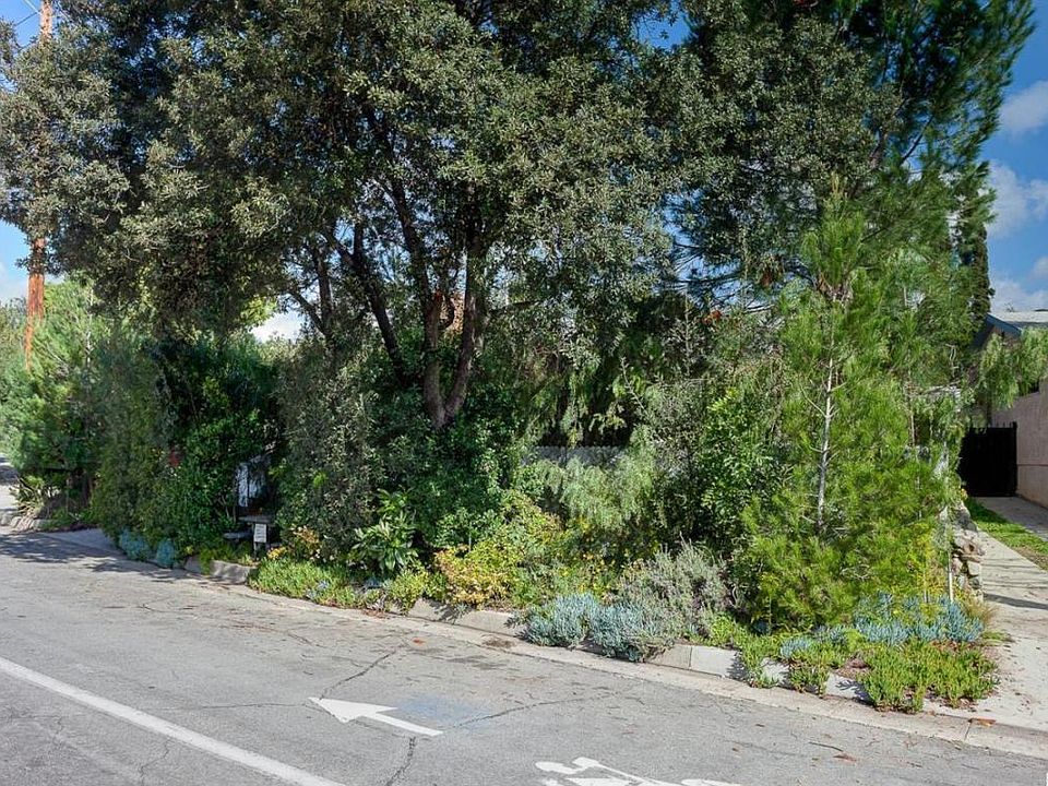1st image of 1166 N Arroyo Blvd