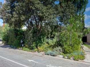 1166 N Arroyo Blvd, Pasadena, CA 91103