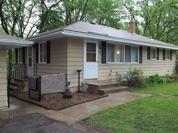 2nd image of 15416 Lake Street Ext