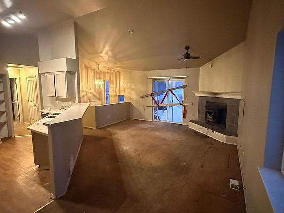 3rd image of 5400 New Smyrna Cir