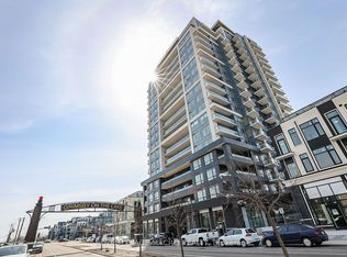 385 Winston Rd #1607, Grimsby, ON L3M0J3